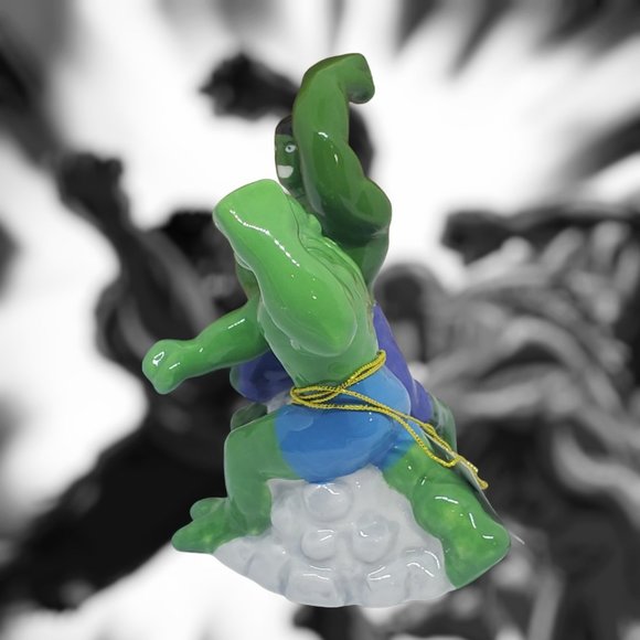 Hulk v Abomination Ceramic Salt & Pepper Shakers - Magnetic - Picture 6 of 8